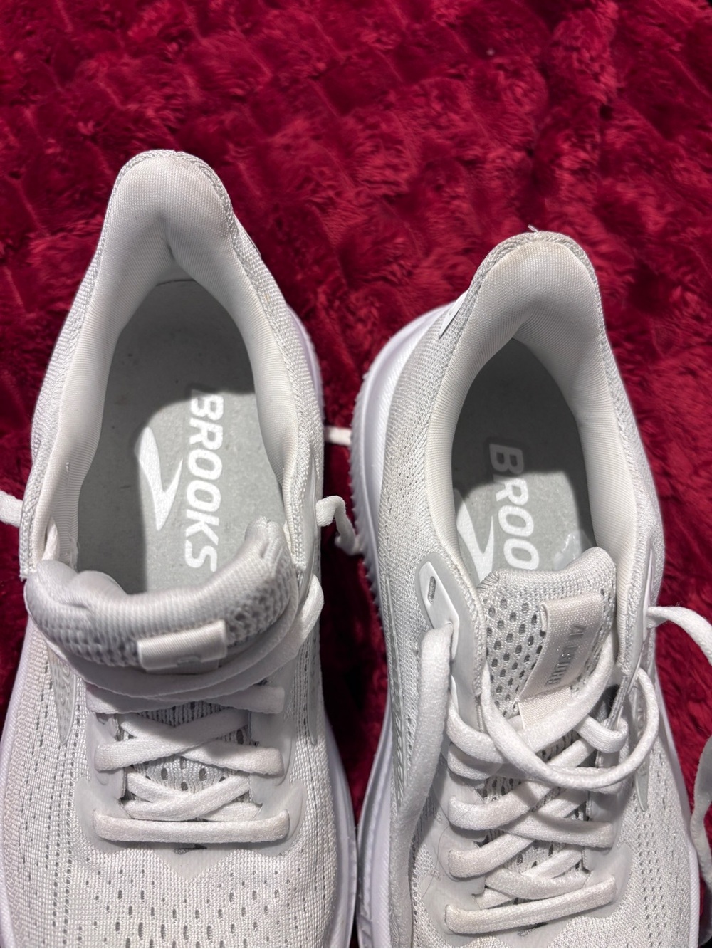 Brooks Women’s Ghost 17 White Silver Running Shoes 5.5M Excellent Condition - Picture 8 of 9